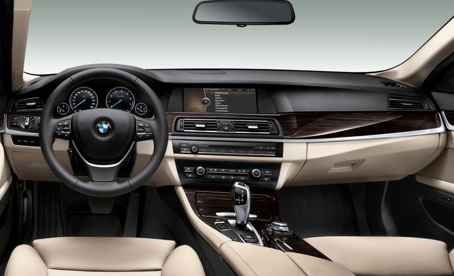  BMW ActiveHybrid 5 2012 года  (фото 7 из 157)
